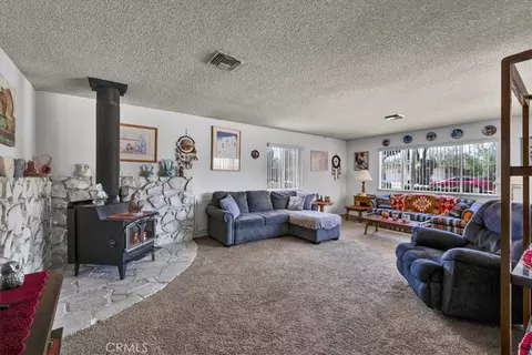 Living - 7461 Cibola, Yucca Valley, CA 92284 photo 1 of 4