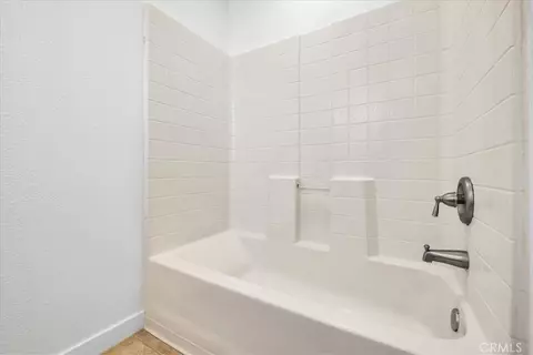 Bath - 61833 Alta Mesa, Joshua Tree, CA 92252 photo 4 of 5