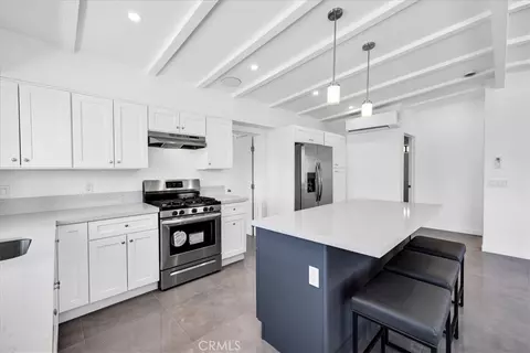 Kitchen - 61833 Alta Mesa, Joshua Tree, CA 92252 photo 3 of 9