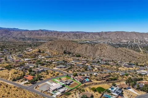 View/Area - 8469 Deer, Yucca Valley, CA 92284 photo 2 of 9