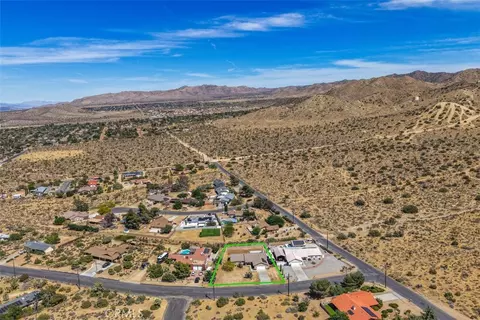 View/Area - 8469 Deer, Yucca Valley, CA 92284 photo 5 of 9
