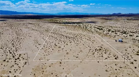 78757 Garden Rd, Twentynine Palms, CA 92277