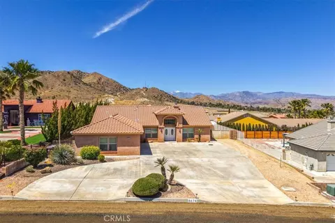 8674 Dumosa Ave, Yucca Valley, CA 92284