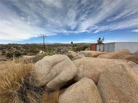Exterior - 57672 Shepard Ln, Yucca Valley, CA 92284 photo 18 of 25