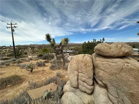 Exterior - 57672 Shepard Ln, Yucca Valley, CA 92284 photo 6 of 25