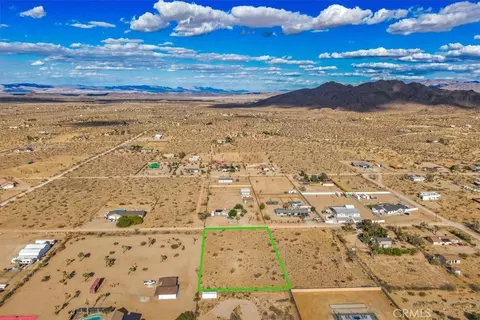 3852 Anita Ave, Yucca Valley, CA 92286