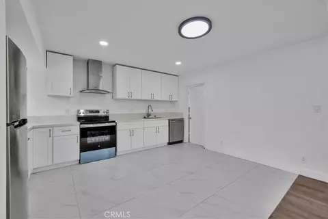 Kitchen - 6591 Ocotillo Ave, Twentynine Palms, CA 92277 photo 2 of 2