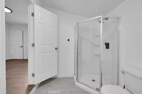 Bath - 6591 Ocotillo Ave, Twentynine Palms, CA 92277 photo 2 of 4