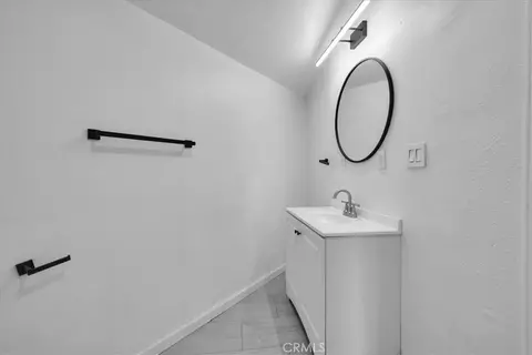 Bath - 6591 Ocotillo Ave, Twentynine Palms, CA 92277 photo 1 of 4