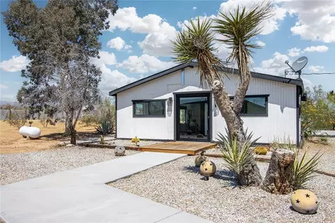 Exterior - 1564 Luna Mesa Rd, Yucca Valley, CA 92284 photo 1 of 19