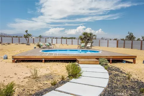 Exterior - 1564 Luna Mesa Rd, Yucca Valley, CA 92284 photo 15 of 21