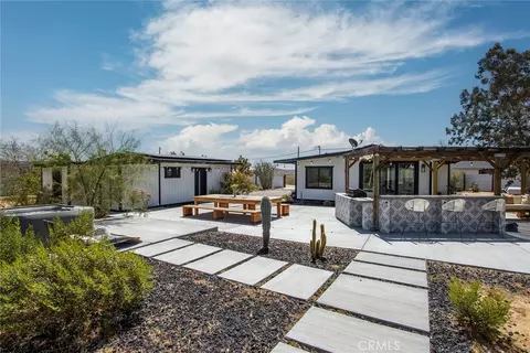 Exterior - 1564 Luna Mesa Rd, Yucca Valley, CA 92284 photo 8 of 19
