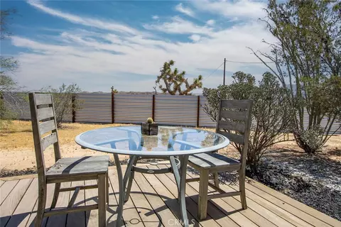Exterior - 1564 Luna Mesa Rd, Yucca Valley, CA 92284 photo 9 of 19