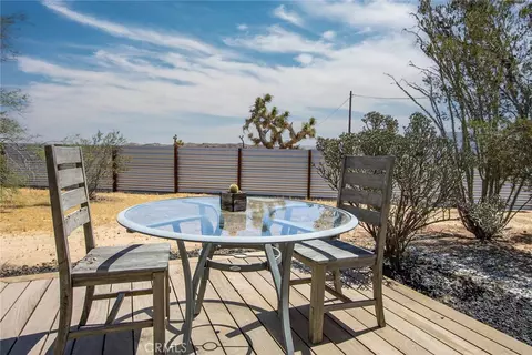 Exterior - 1564 Luna Mesa Rd, Yucca Valley, CA 92284 photo 12 of 21