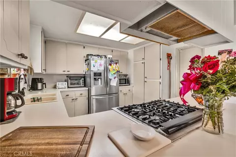 Kitchen - 61504 Capilla Dr, Joshua Tree, CA 92252 photo 5 of 5