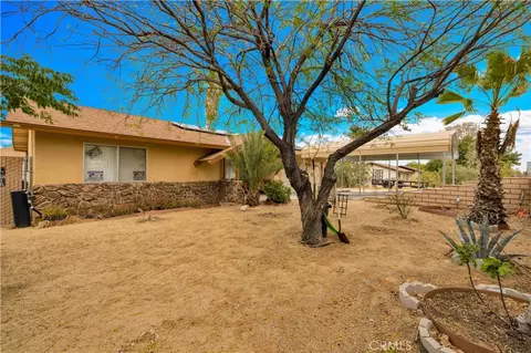 Exterior - 61504 Capilla Dr, Joshua Tree, CA 92252 photo 2 of 14