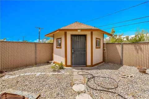 Exterior - 61504 Capilla Dr, Joshua Tree, CA 92252 photo 12 of 14