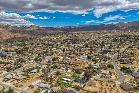 View/Area - 61504 Capilla Dr, Joshua Tree, CA 92252 photo 4 of 6