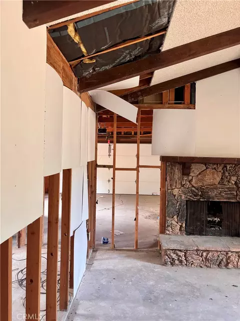 Entry Way - 7890 Mariposa, Yucca Valley, CA 92284 photo 2 of 3