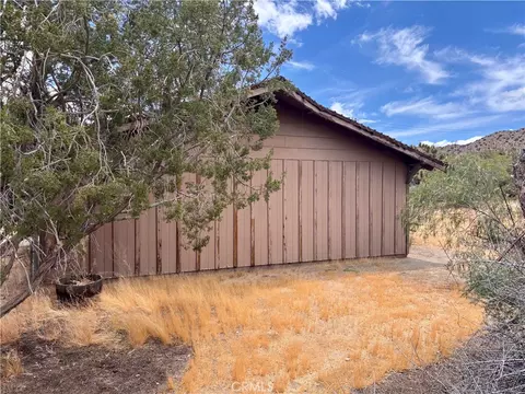 Exterior - 7890 Mariposa, Yucca Valley, CA 92284 photo 4 of 11