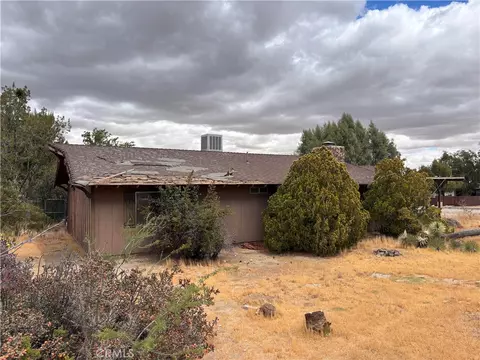 Exterior - 7890 Mariposa, Yucca Valley, CA 92284 photo 3 of 11