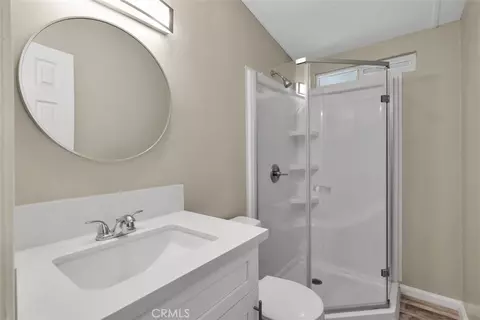 Bath - 55757 Linn, Landers, CA 92285 photo 2 of 3