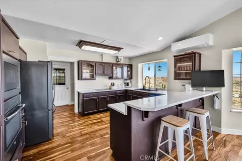 Kitchen - 71159 Sullivan, Twentynine Palms, CA 92277 photo 5 of 7