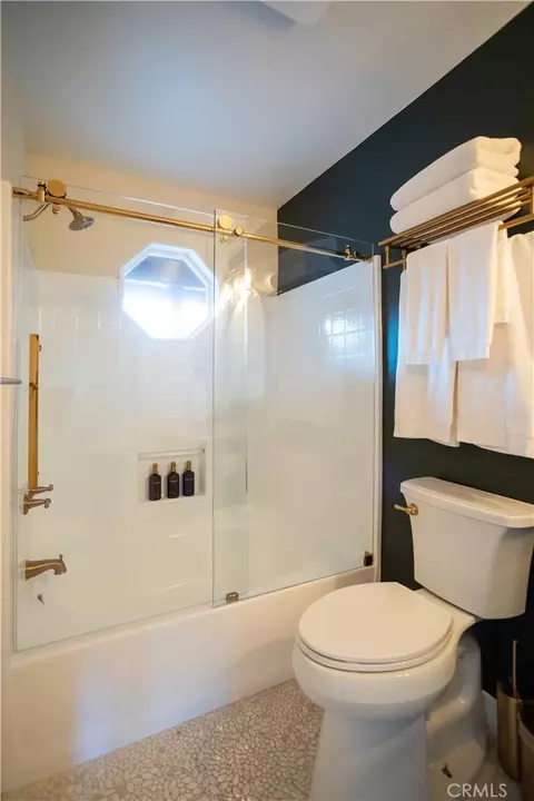 Bath - 71159 Sullivan, Twentynine Palms, CA 92277 photo 3 of 8