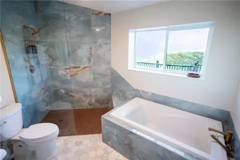 Bath - 71159 Sullivan, Twentynine Palms, CA 92277 photo 5 of 8