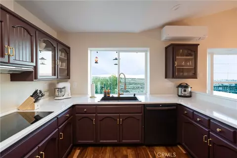 Kitchen - 71159 Sullivan, Twentynine Palms, CA 92277 photo 1 of 4