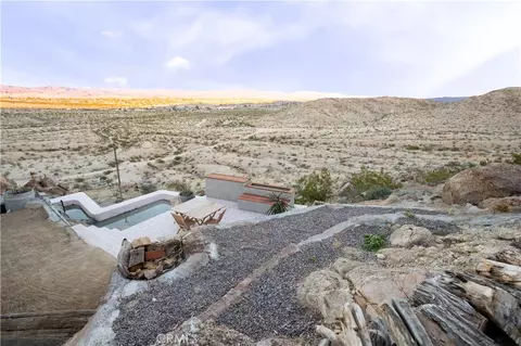 Exterior - 71159 Sullivan, Twentynine Palms, CA 92277 photo 10 of 14