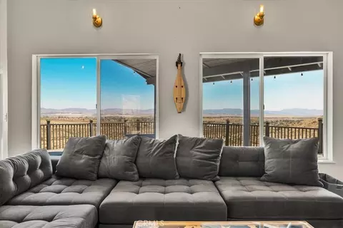 Living - 71159 Sullivan, Twentynine Palms, CA 92277 photo 5 of 5