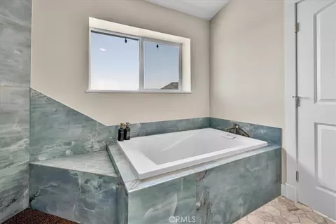Bath - 71159 Sullivan, Twentynine Palms, CA 92277 photo 3 of 5