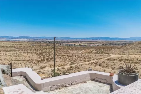 Exterior - 71159 Sullivan, Twentynine Palms, CA 92277 photo 11 of 17