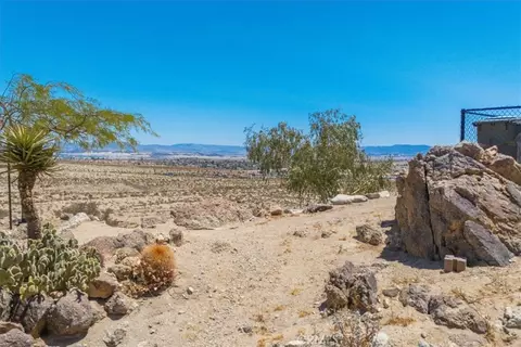 Exterior - 71159 Sullivan, Twentynine Palms, CA 92277 photo 17 of 17