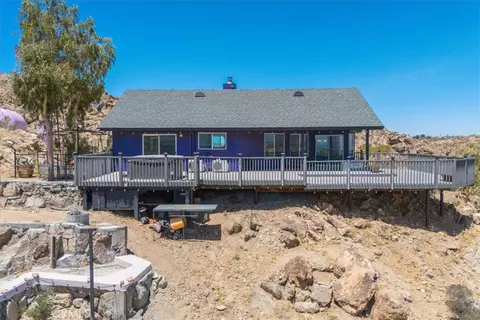 Exterior - 71159 Sullivan, Twentynine Palms, CA 92277 photo 9 of 17