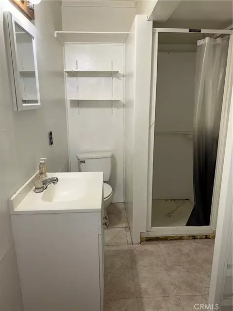 Bath - 91 Desnok St, Needles, CA 92363 photo 4 of 6