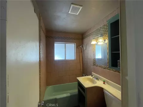 Bath - 49116 Hibiscus, Morongo Valley, CA 92256 photo 1 of 1
