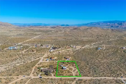 View/Area - 5437 Paradise View Rd, Yucca Valley, CA 92284 photo 6 of 11