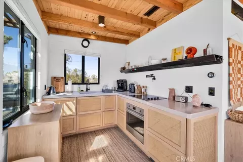 Kitchen - 5437 Paradise View Rd, Yucca Valley, CA 92284 photo 1 of 4