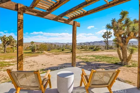Exterior - 5437 Paradise View Rd, Yucca Valley, CA 92284 photo 6 of 29