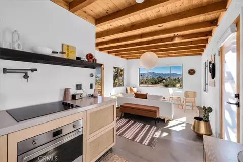 Kitchen - 5437 Paradise View Rd, Yucca Valley, CA 92284 photo 3 of 4