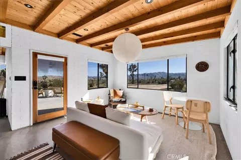 5437 Paradise View Rd, Yucca Valley, CA 92284