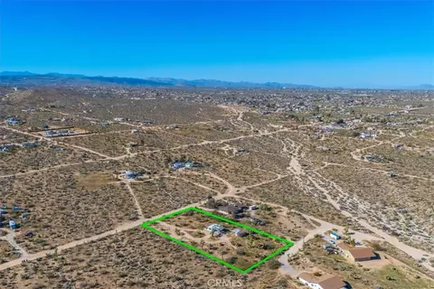 View/Area - 5437 Paradise View Rd, Yucca Valley, CA 92284 photo 11 of 11