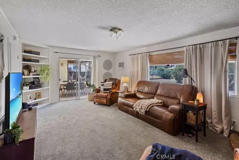 Living - 7744 Inca Trl, Yucca Valley, CA 92284 photo 5 of 6