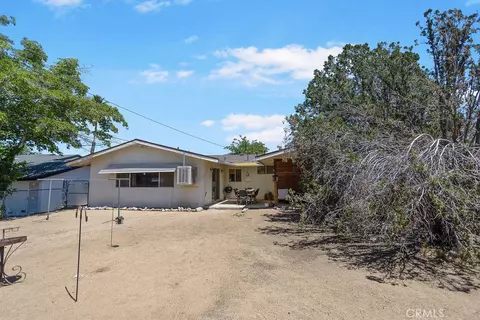 Exterior - 7744 Inca Trl, Yucca Valley, CA 92284 photo 6 of 8