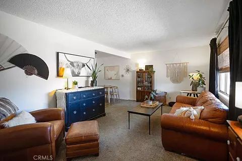 Living - 7744 Inca Trl, Yucca Valley, CA 92284 photo 2 of 6