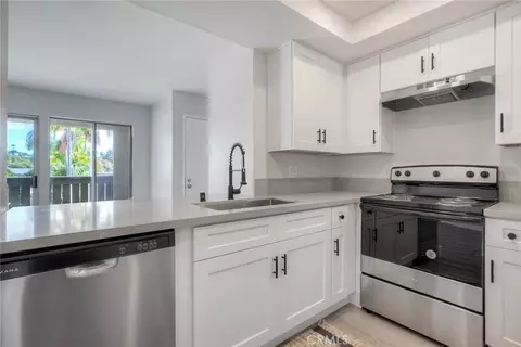 Kitchen - 149 W Glaucus #D, Encinitas, CA 92024 photo 3 of 3