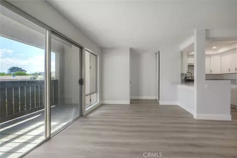 Living - 149 W Glaucus #D, Encinitas, CA 92024 photo 6 of 7