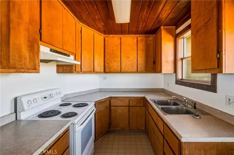 Kitchen - 56674 Cone Blvd, Landers, CA 92285 photo 2 of 3